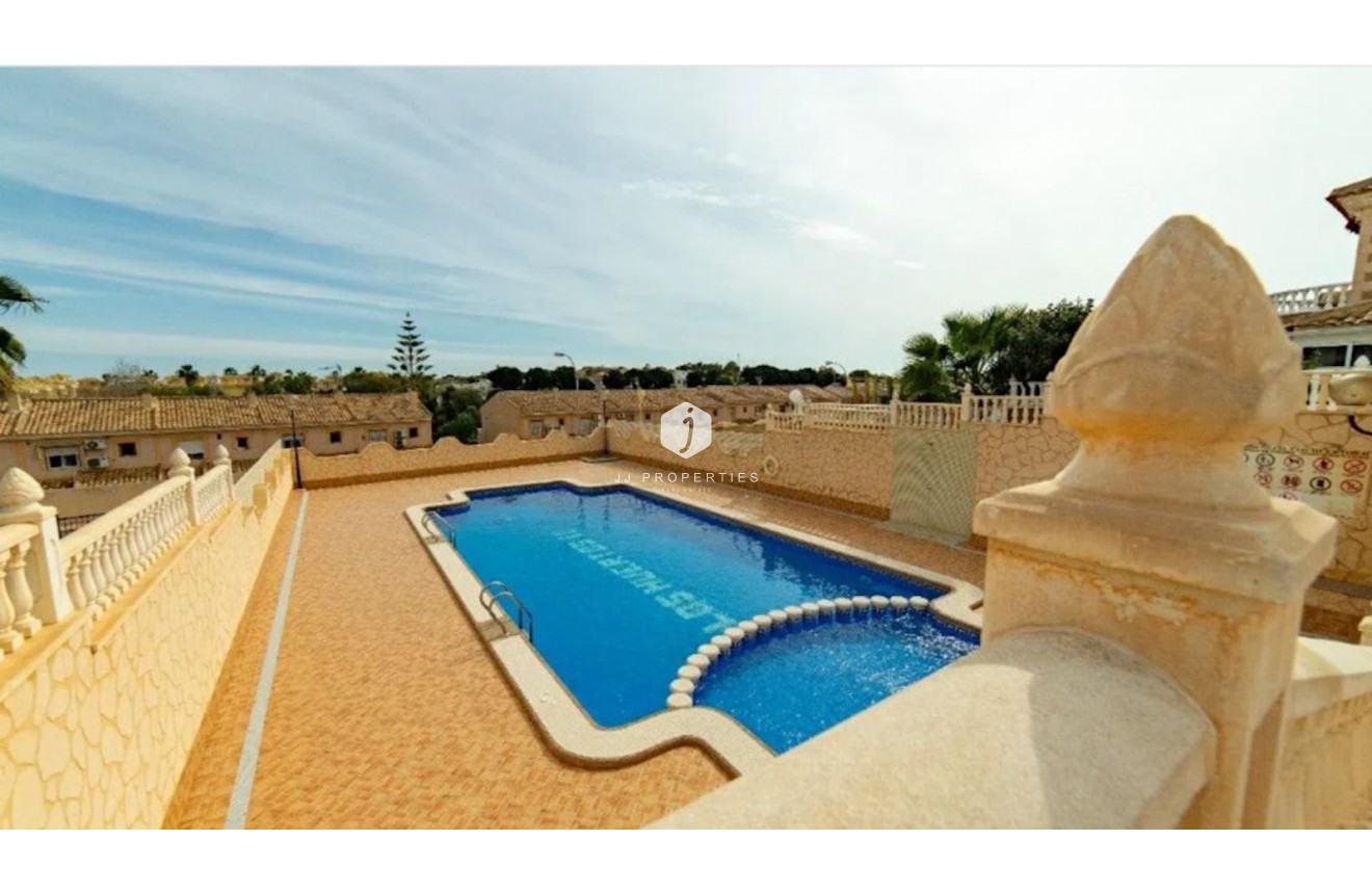 D'occasion - Villa -
Los Balcones - Costa Blanca