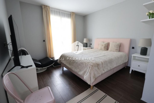 Z drugiej ręki - Villa -
Cabo Roig - Costa Blanca