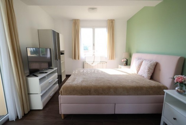 Z drugiej ręki - Villa -
Cabo Roig - Costa Blanca