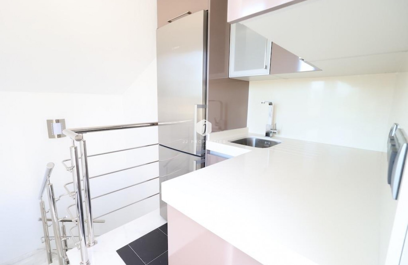 Z drugiej ręki - Villa -
Cabo Roig - Costa Blanca