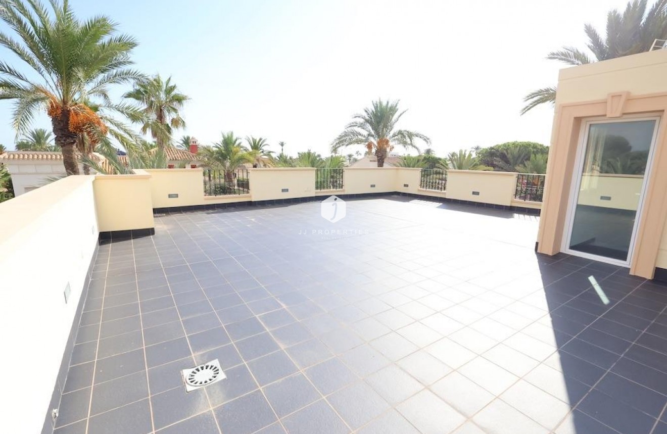 Z drugiej ręki - Villa -
Cabo Roig - Costa Blanca