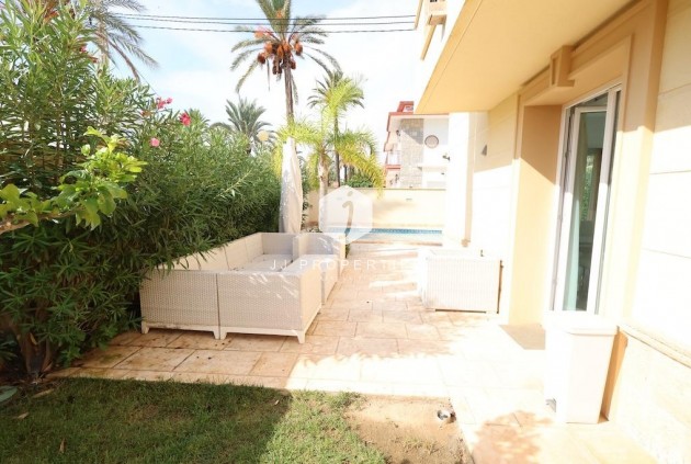 Z drugiej ręki - Villa -
Cabo Roig - Costa Blanca