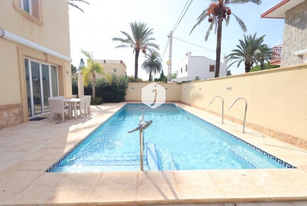 Z drugiej ręki - Villa -
Cabo Roig - Costa Blanca