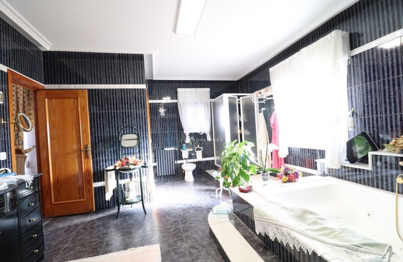 Tweedehands - Villa -
Torrevieja - Costa Blanca