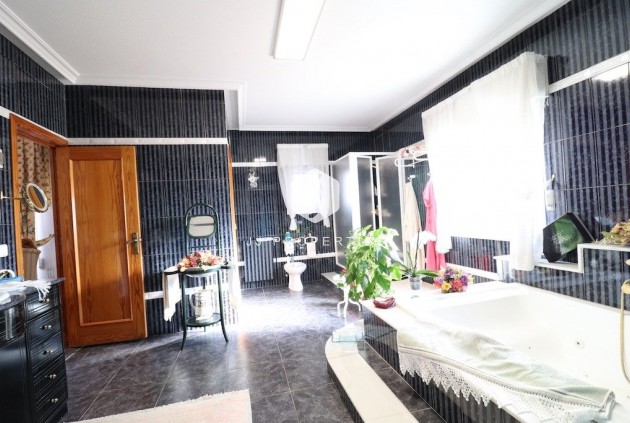 D'occasion - Villa -
Torrevieja - Costa Blanca