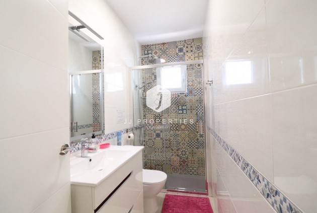D'occasion - Villa -
Torrevieja - Costa Blanca