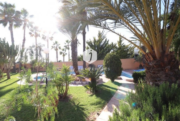D'occasion - Villa -
Torrevieja - Costa Blanca