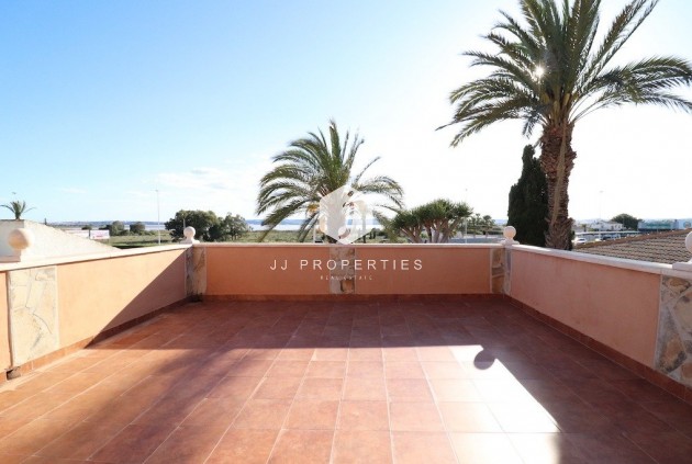 D'occasion - Villa -
Torrevieja - Costa Blanca