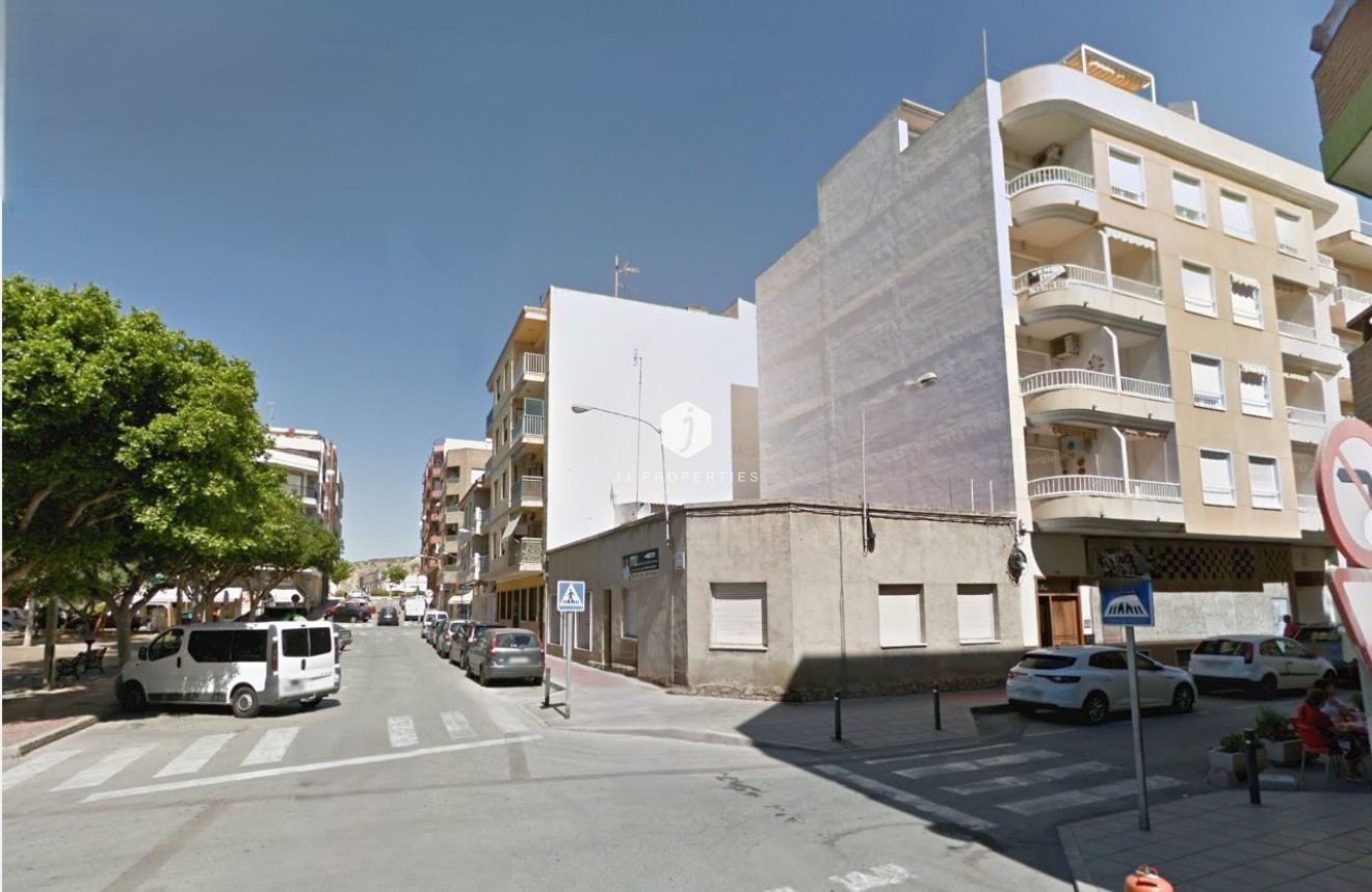 Resale - Chalet -
Guardamar del Segura - Costa Blanca