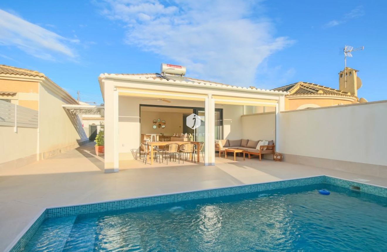 Aus zweiter Hand - Villa -
Torrevieja - Costa Blanca