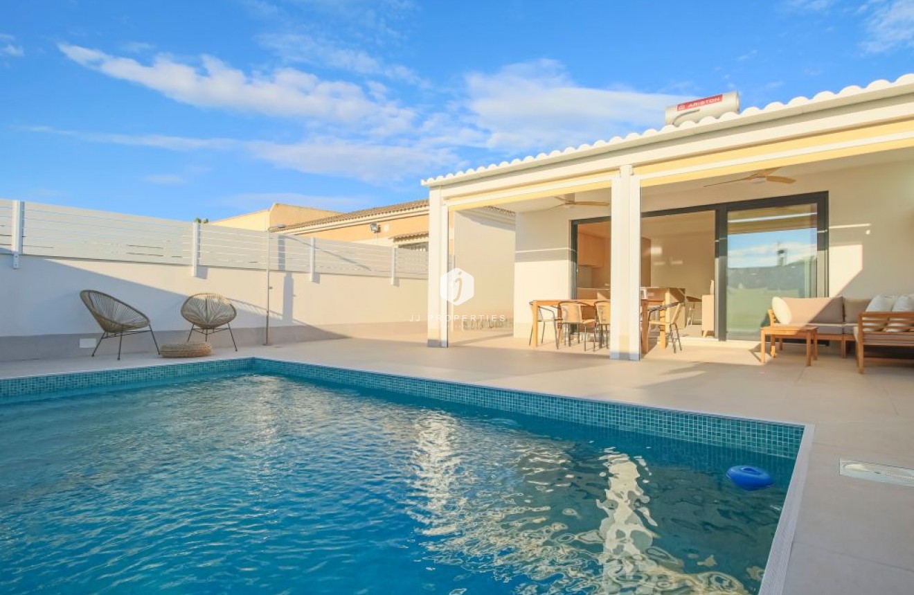 Tweedehands - Villa -
Torrevieja - Costa Blanca