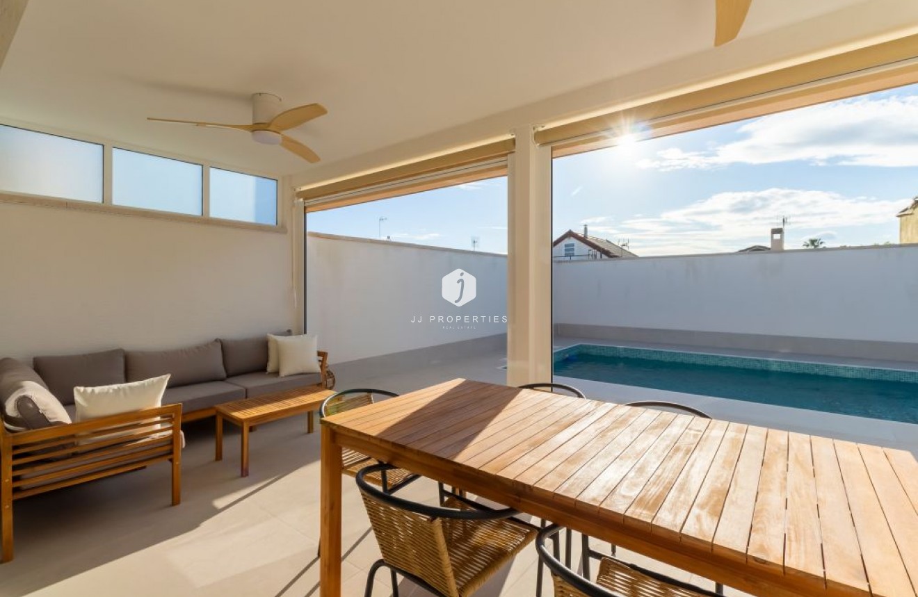 Tweedehands - Villa -
Torrevieja - Costa Blanca