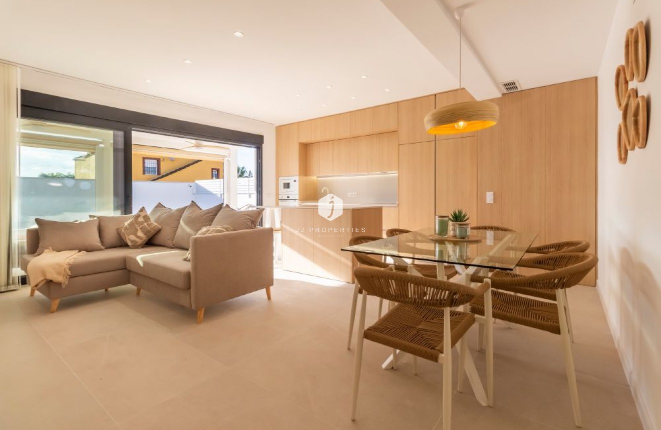 Tweedehands - Villa -
Torrevieja - Costa Blanca
