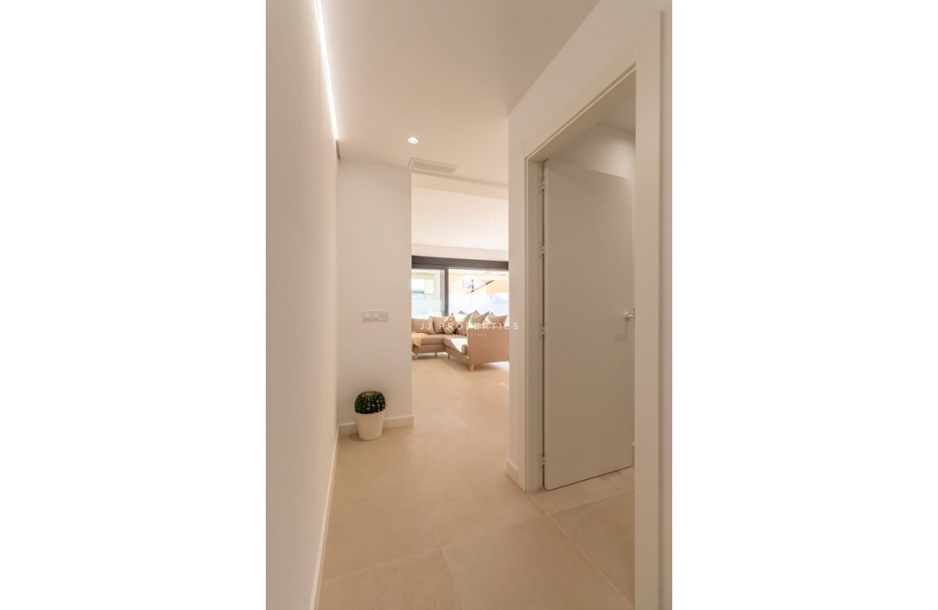 Tweedehands - Villa -
Torrevieja - Costa Blanca