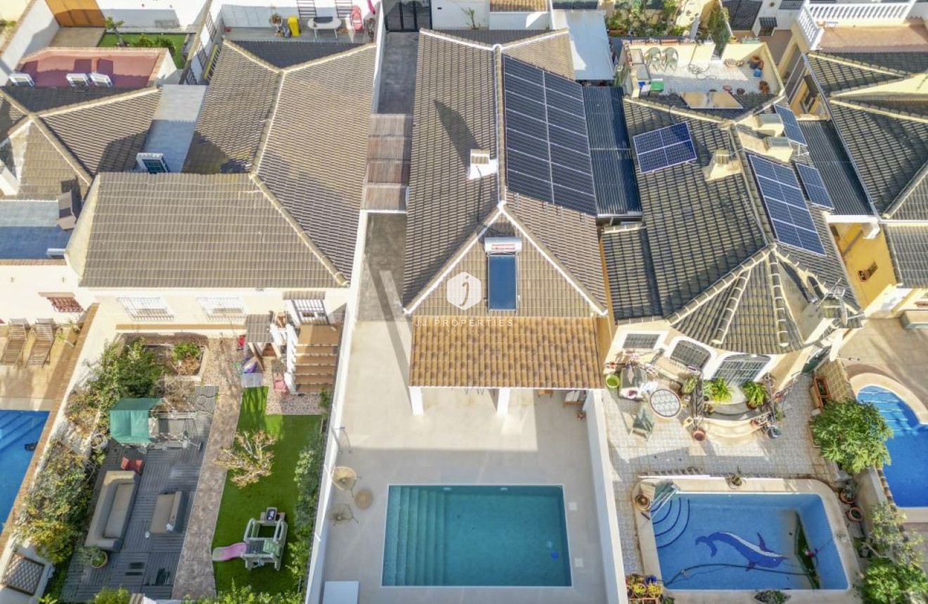 Tweedehands - Villa -
Torrevieja - Costa Blanca
