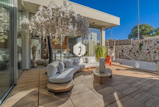 Aus zweiter Hand - Villa -
Benijofar - Residencial Benimar