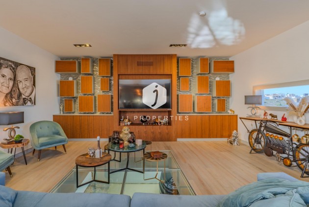 Aus zweiter Hand - Villa -
Benijofar - Residencial Benimar