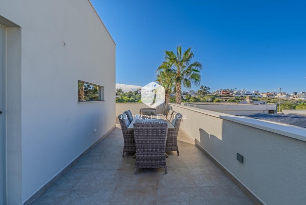 Aus zweiter Hand - Villa -
Benijofar - Residencial Benimar