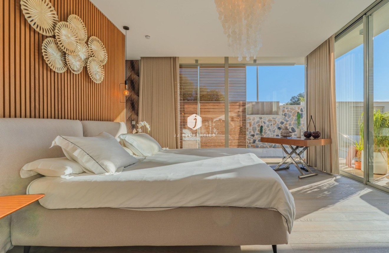 Aus zweiter Hand - Villa -
Benijofar - Residencial Benimar