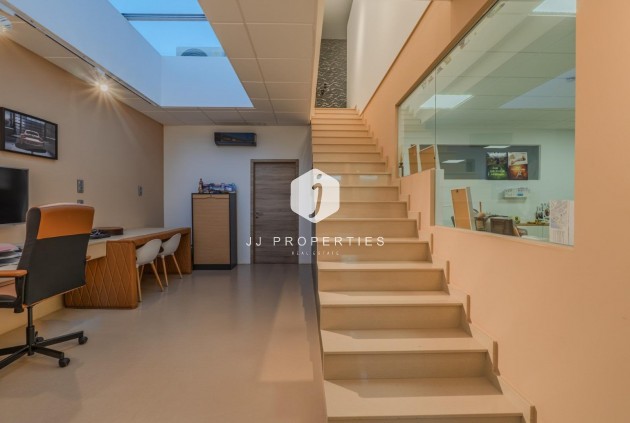 Aus zweiter Hand - Villa -
Benijofar - Residencial Benimar