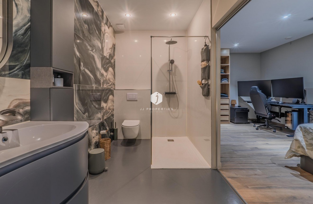 Aus zweiter Hand - Villa -
Benijofar - Residencial Benimar