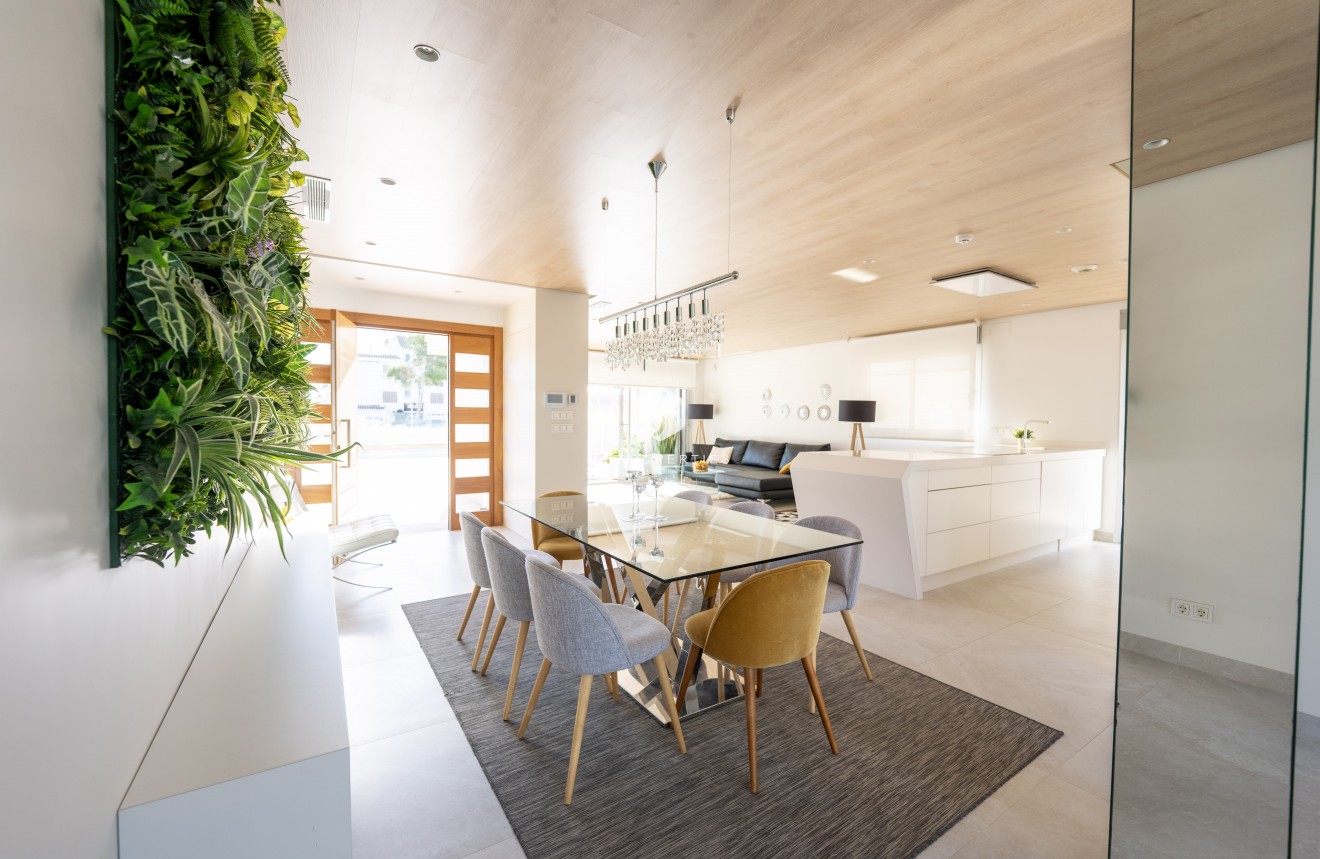 Aus zweiter Hand - Villa -
Orihuela Costa - Costa Blanca