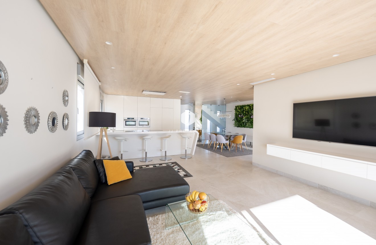 Aus zweiter Hand - Villa -
Orihuela Costa - Costa Blanca