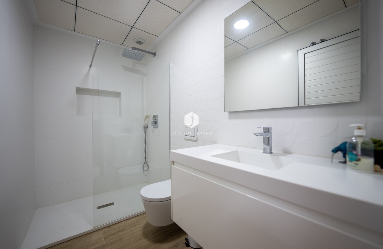 Aus zweiter Hand - Villa -
Orihuela Costa - Costa Blanca
