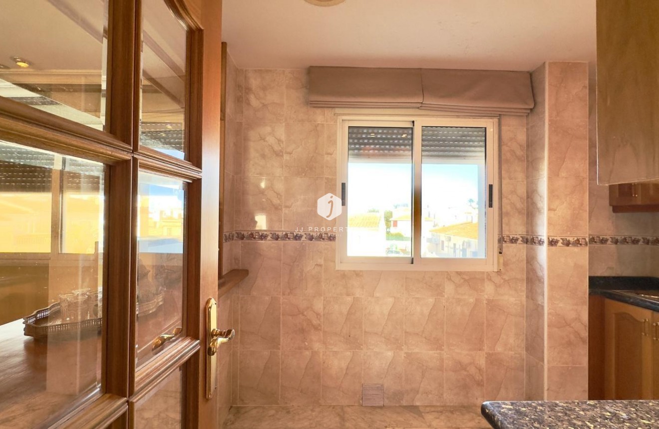 Aus zweiter Hand - Penthouse -
Torrevieja - Centro
