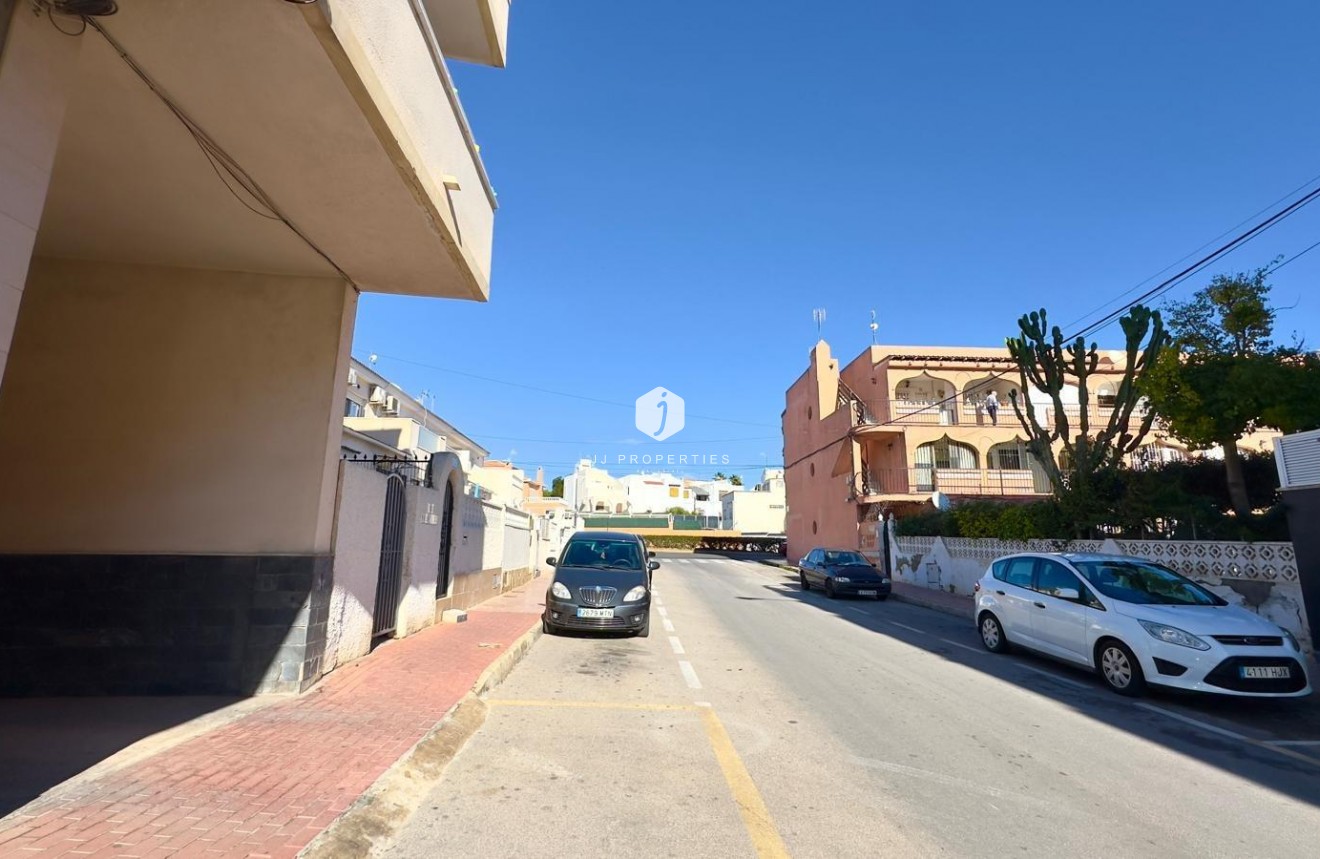 Aus zweiter Hand - Penthouse -
Torrevieja - Centro