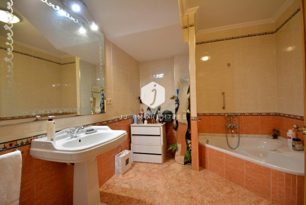 D'occasion - Villa -
Guardamar del Segura - Costa Blanca