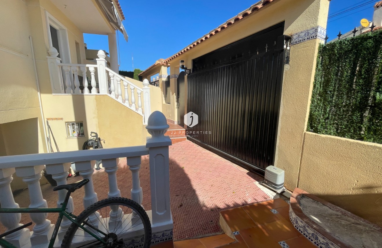 Aus zweiter Hand - Villa -
Guardamar del Segura - Costa Blanca