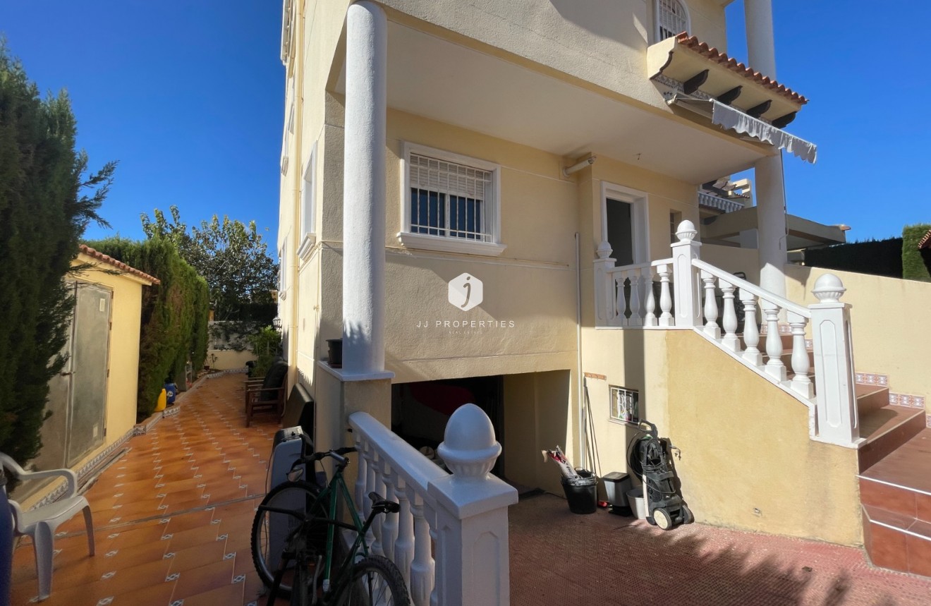 Aus zweiter Hand - Villa -
Guardamar del Segura - Costa Blanca