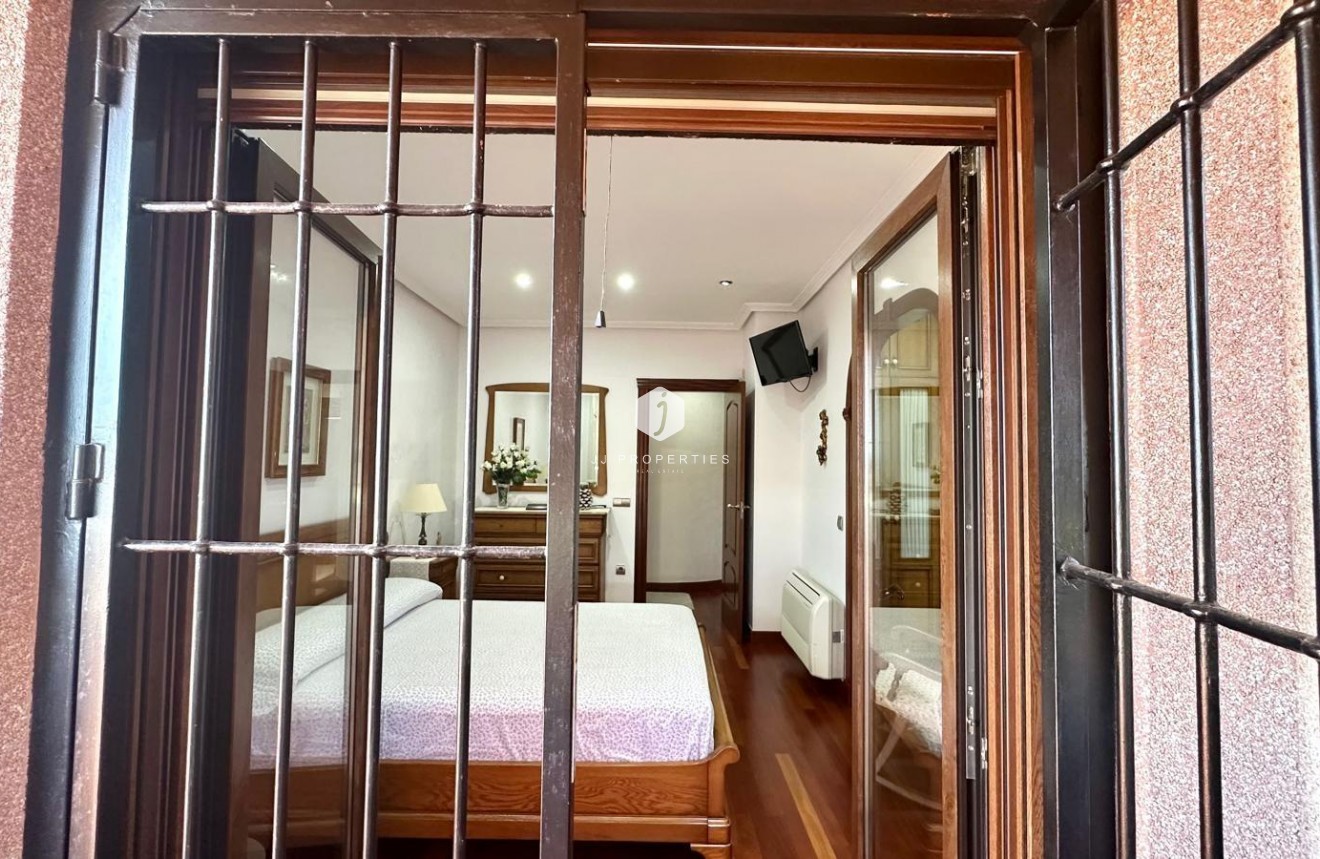 Aus zweiter Hand - Chalet -
Torrevieja - La siesta