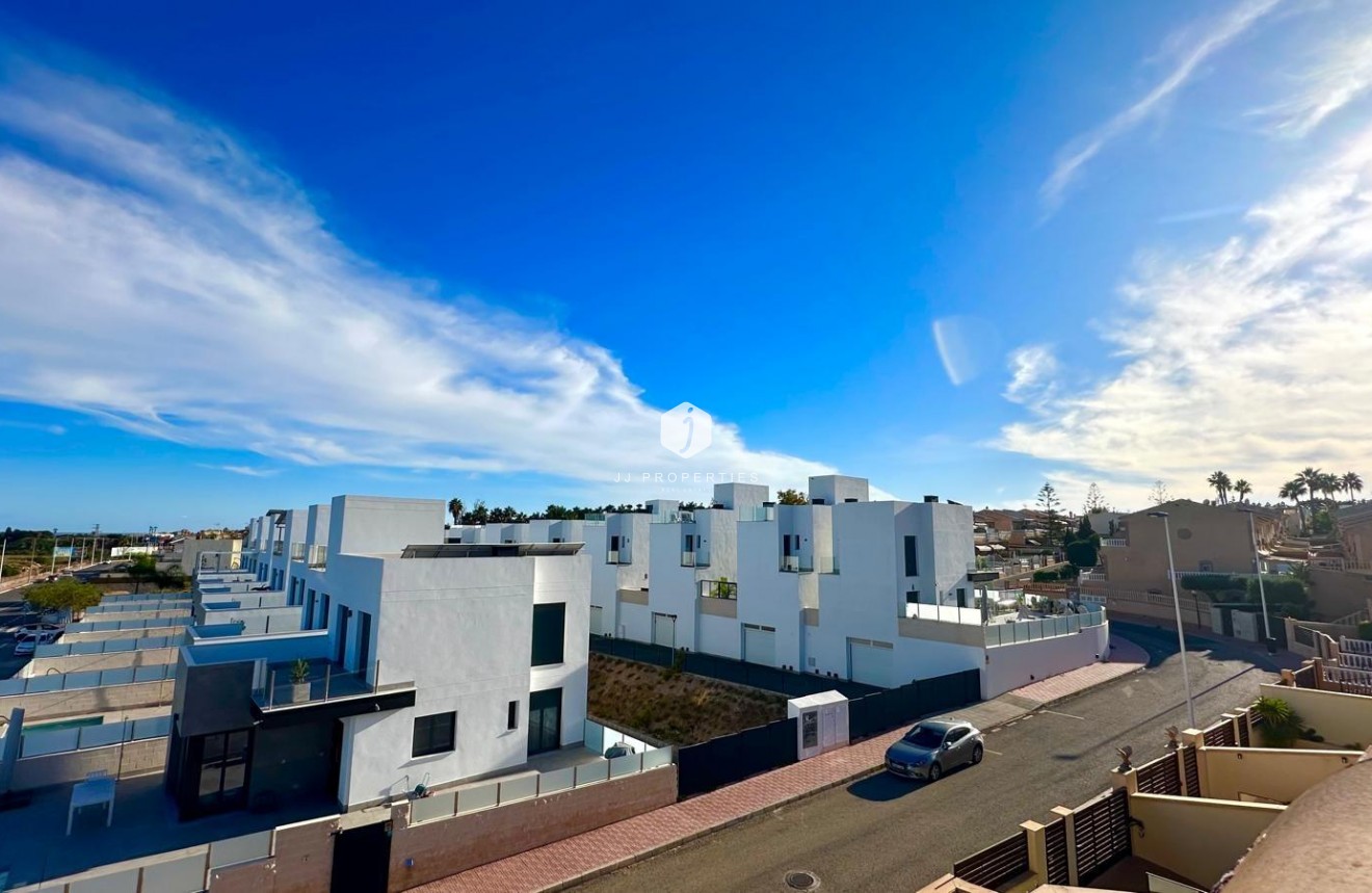 Aus zweiter Hand - Chalet -
Torrevieja - La siesta