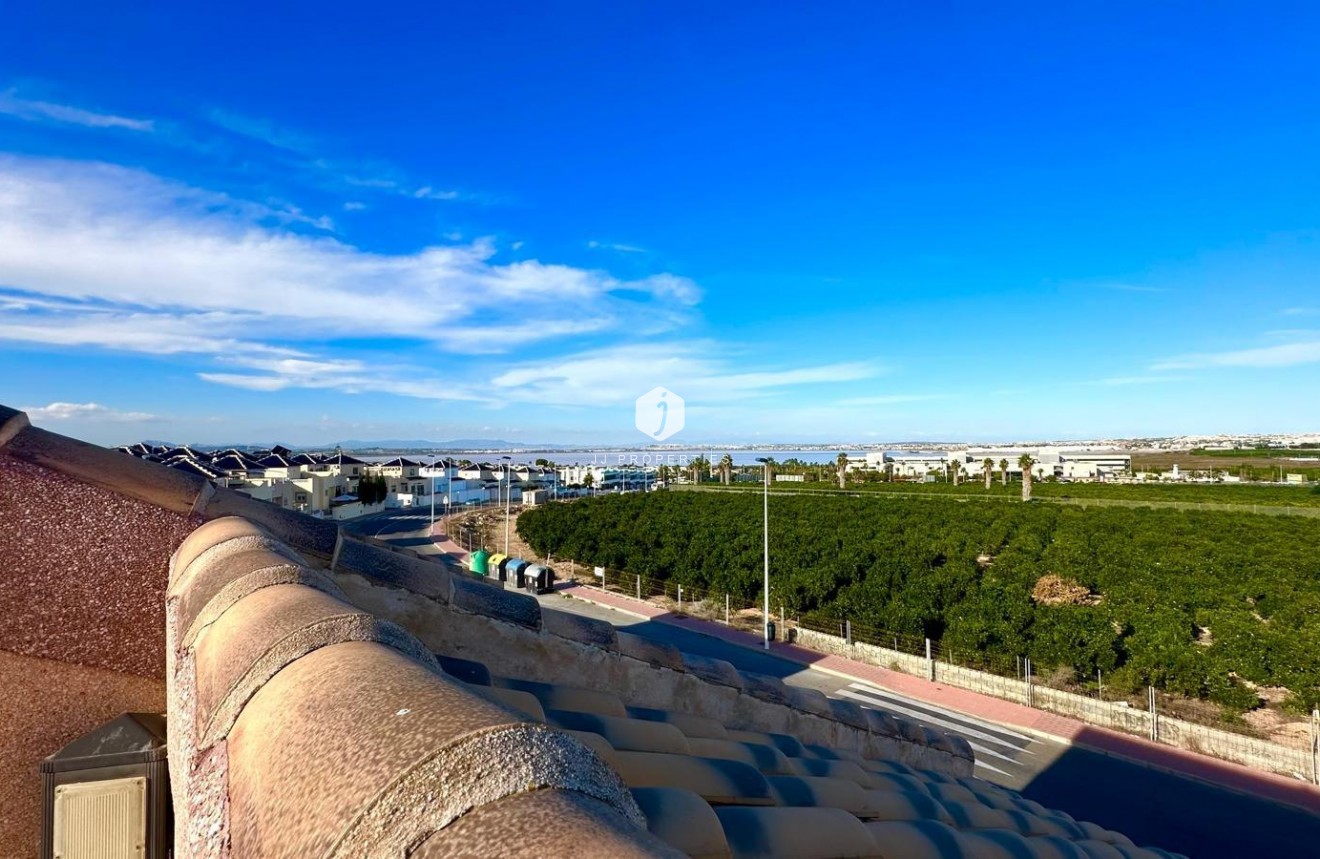 Aus zweiter Hand - Chalet -
Torrevieja - La siesta