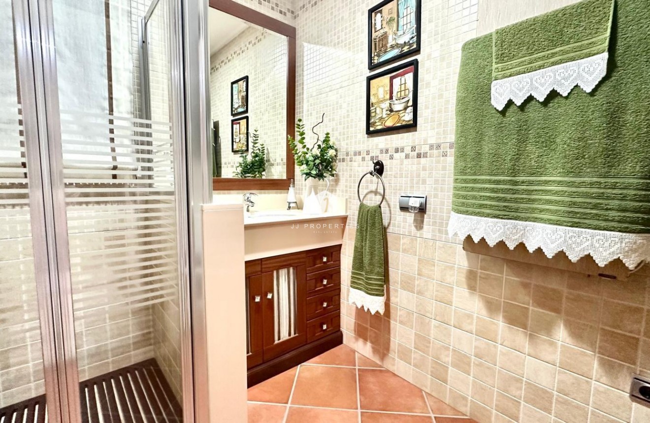 Aus zweiter Hand - Chalet -
Torrevieja - La siesta