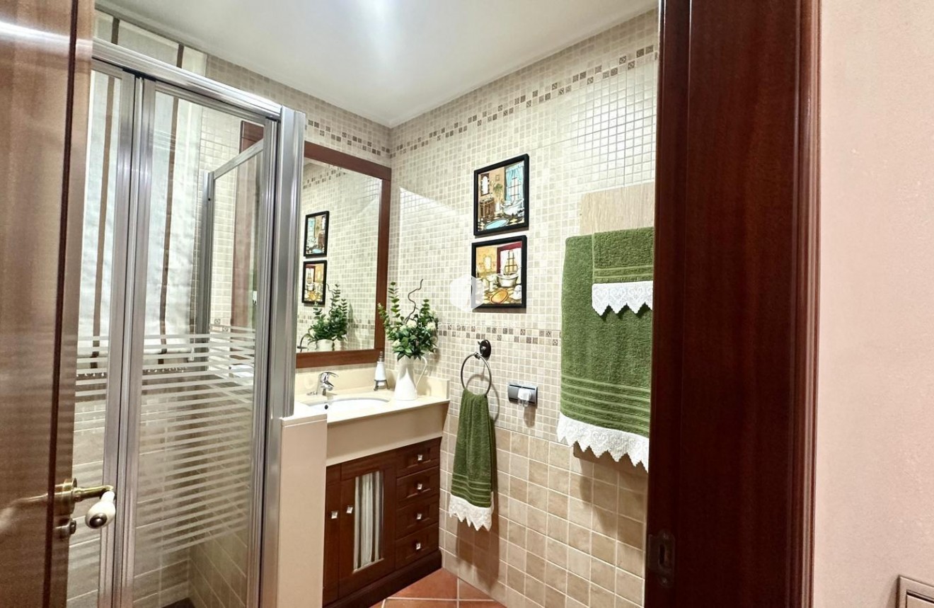 Aus zweiter Hand - Chalet -
Torrevieja - La siesta