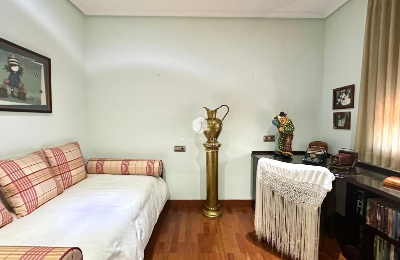 Aus zweiter Hand - Chalet -
Torrevieja - La siesta