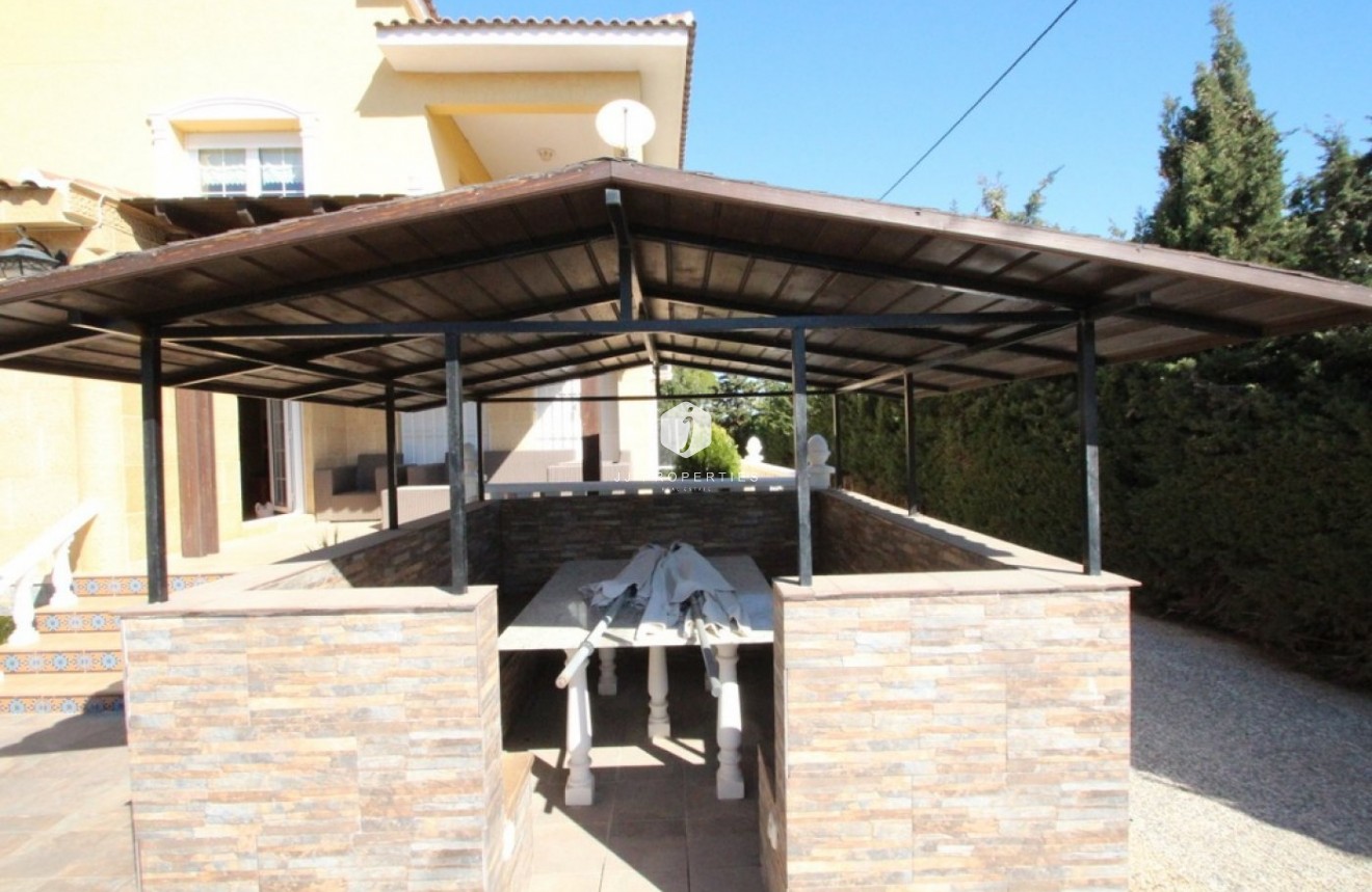 Aus zweiter Hand - Villa -
Orihuela Costa - Costa Blanca