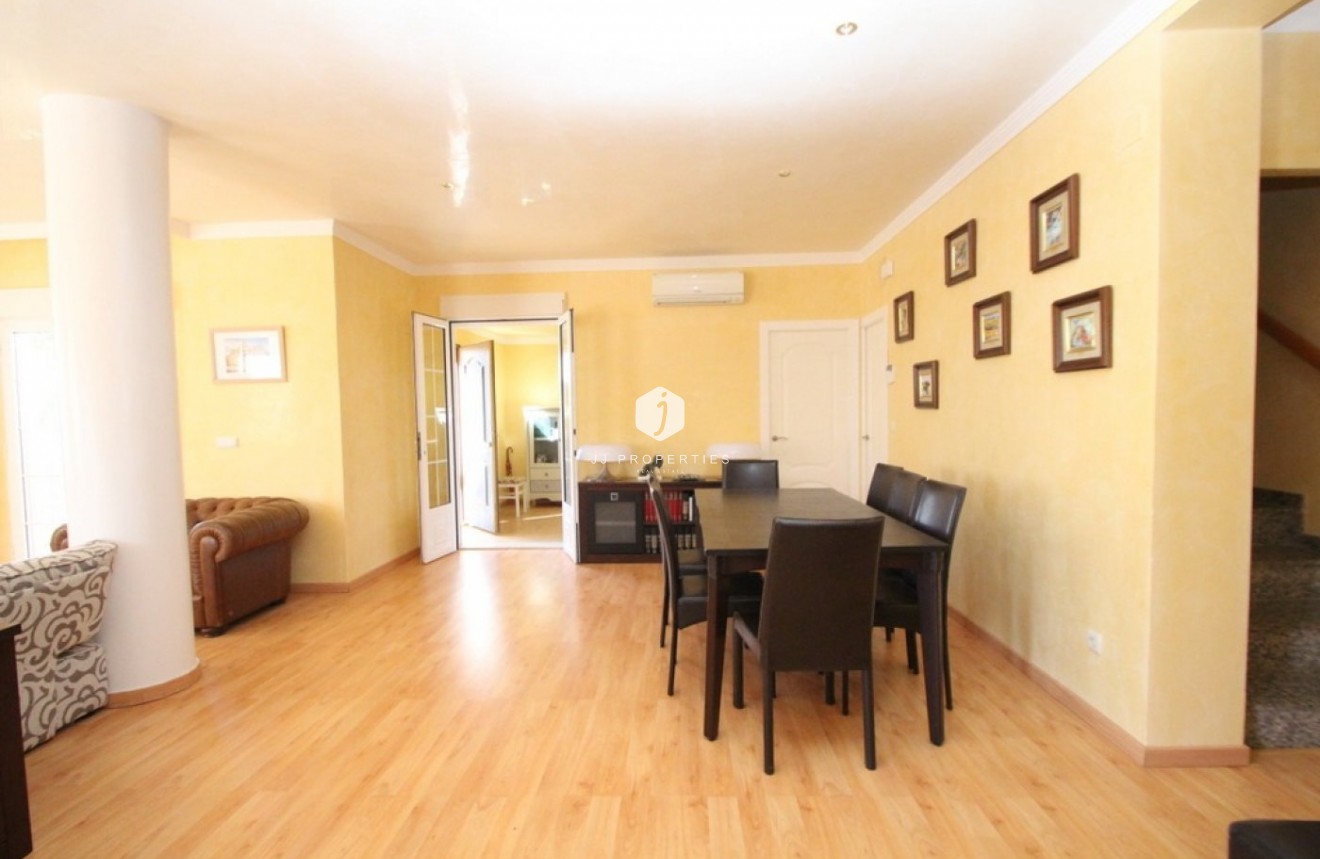 Aus zweiter Hand - Villa -
Orihuela Costa - Costa Blanca
