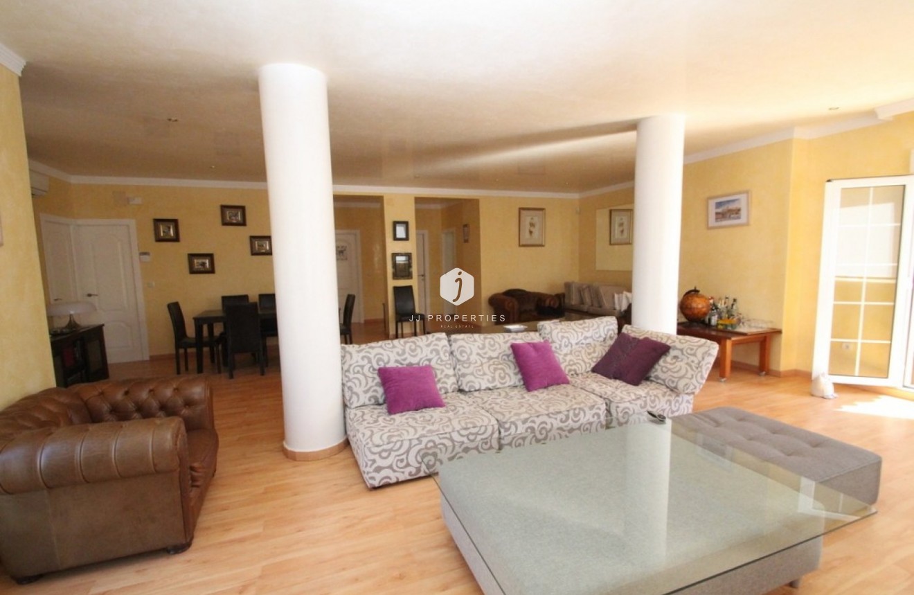 Aus zweiter Hand - Villa -
Orihuela Costa - Costa Blanca