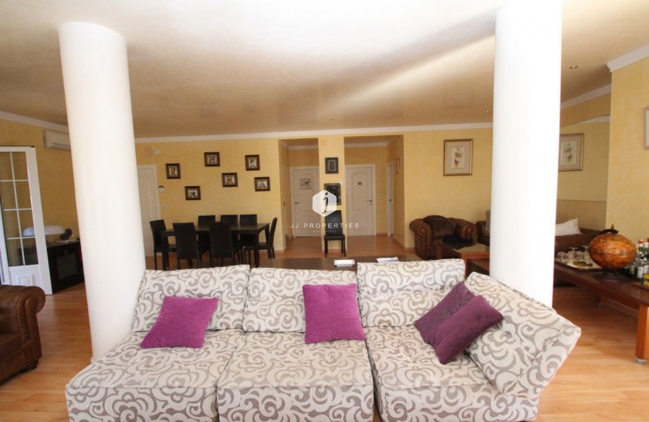Aus zweiter Hand - Villa -
Orihuela Costa - Costa Blanca