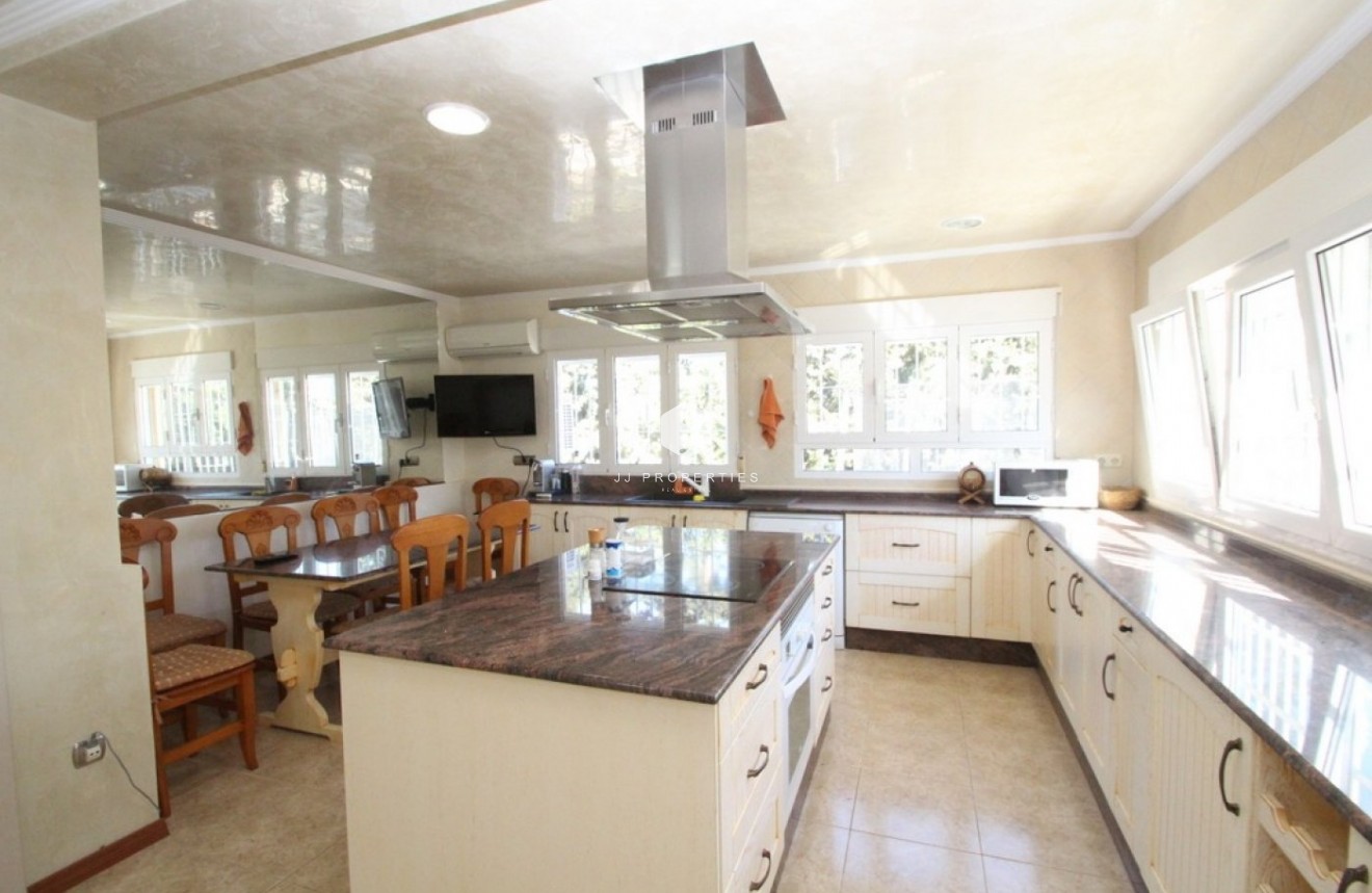 Aus zweiter Hand - Villa -
Orihuela Costa - Costa Blanca
