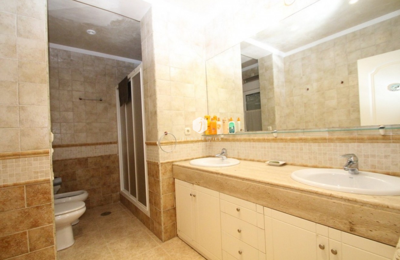 Aus zweiter Hand - Villa -
Orihuela Costa - Costa Blanca