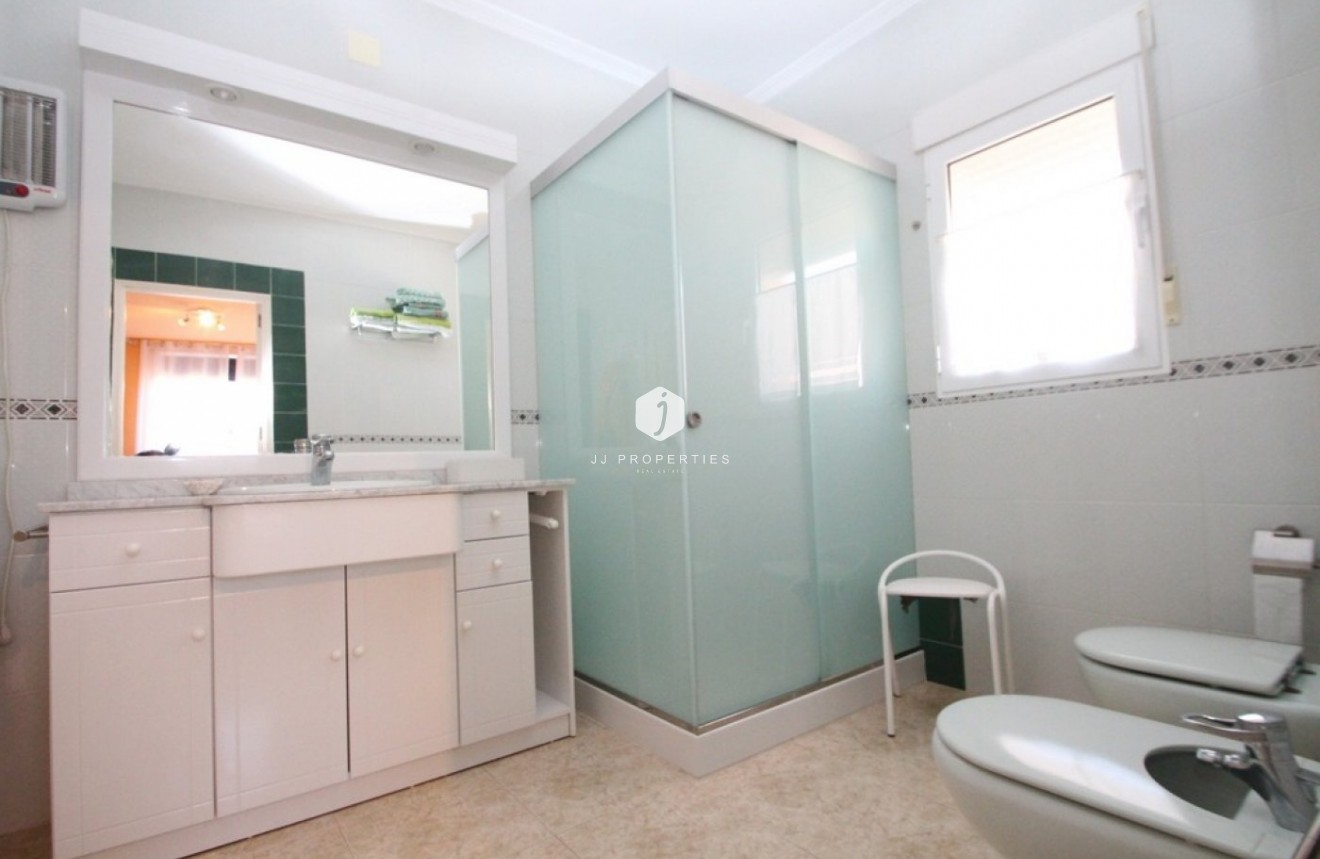 Aus zweiter Hand - Villa -
Orihuela Costa - Costa Blanca