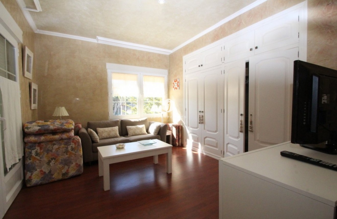 Aus zweiter Hand - Villa -
Orihuela Costa - Costa Blanca