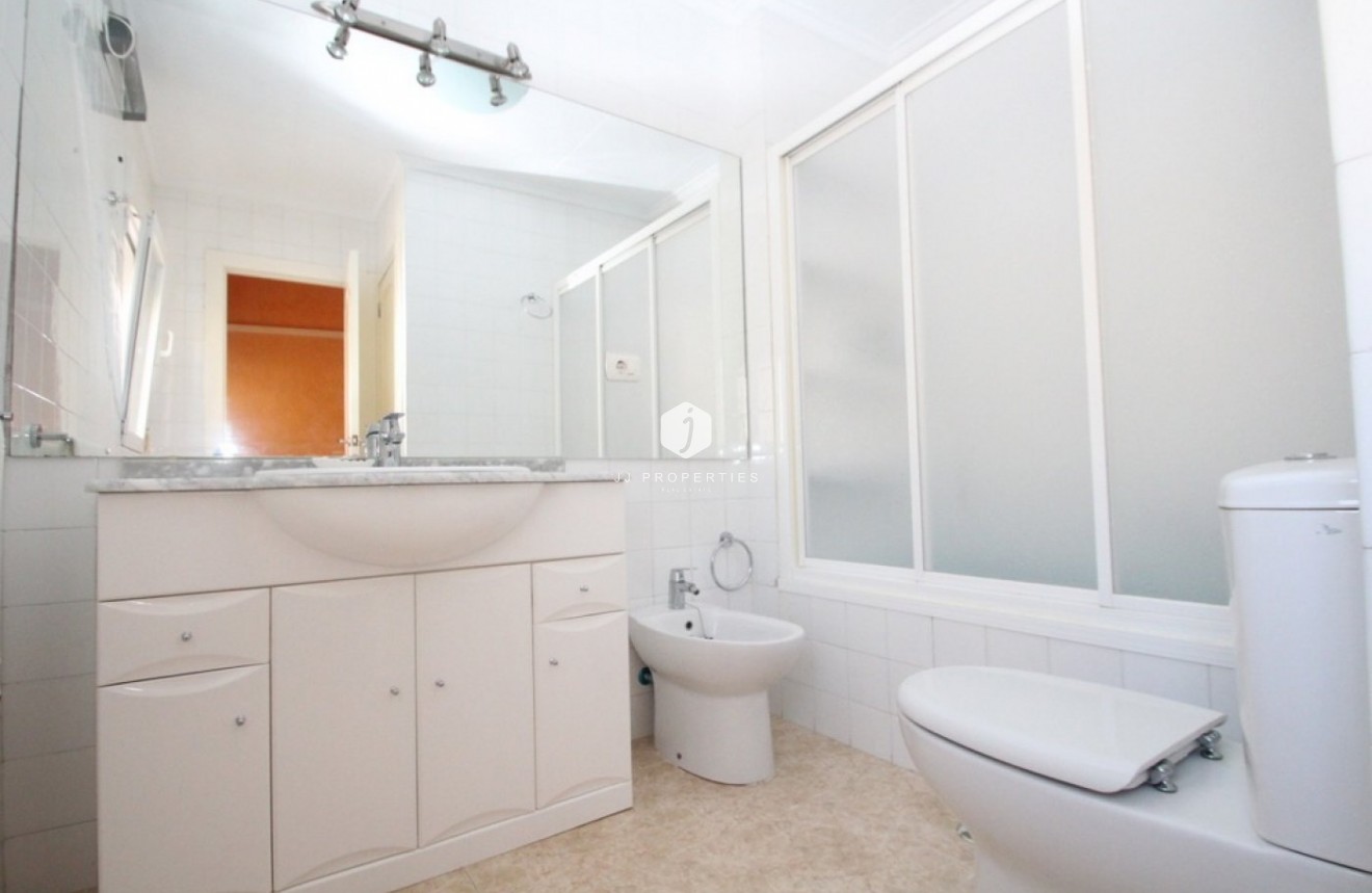 Aus zweiter Hand - Villa -
Orihuela Costa - Costa Blanca