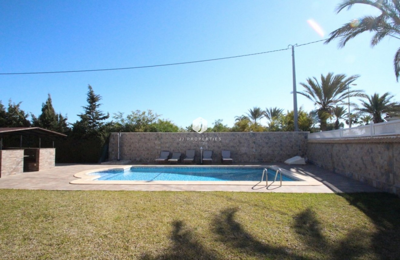 Aus zweiter Hand - Villa -
Orihuela Costa - Costa Blanca