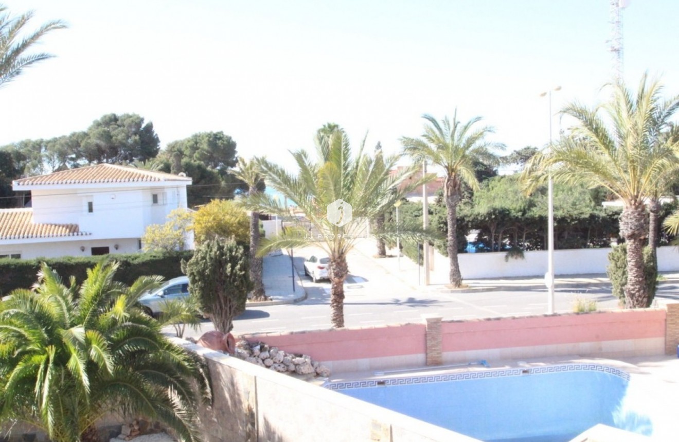 Aus zweiter Hand - Villa -
Orihuela Costa - Costa Blanca